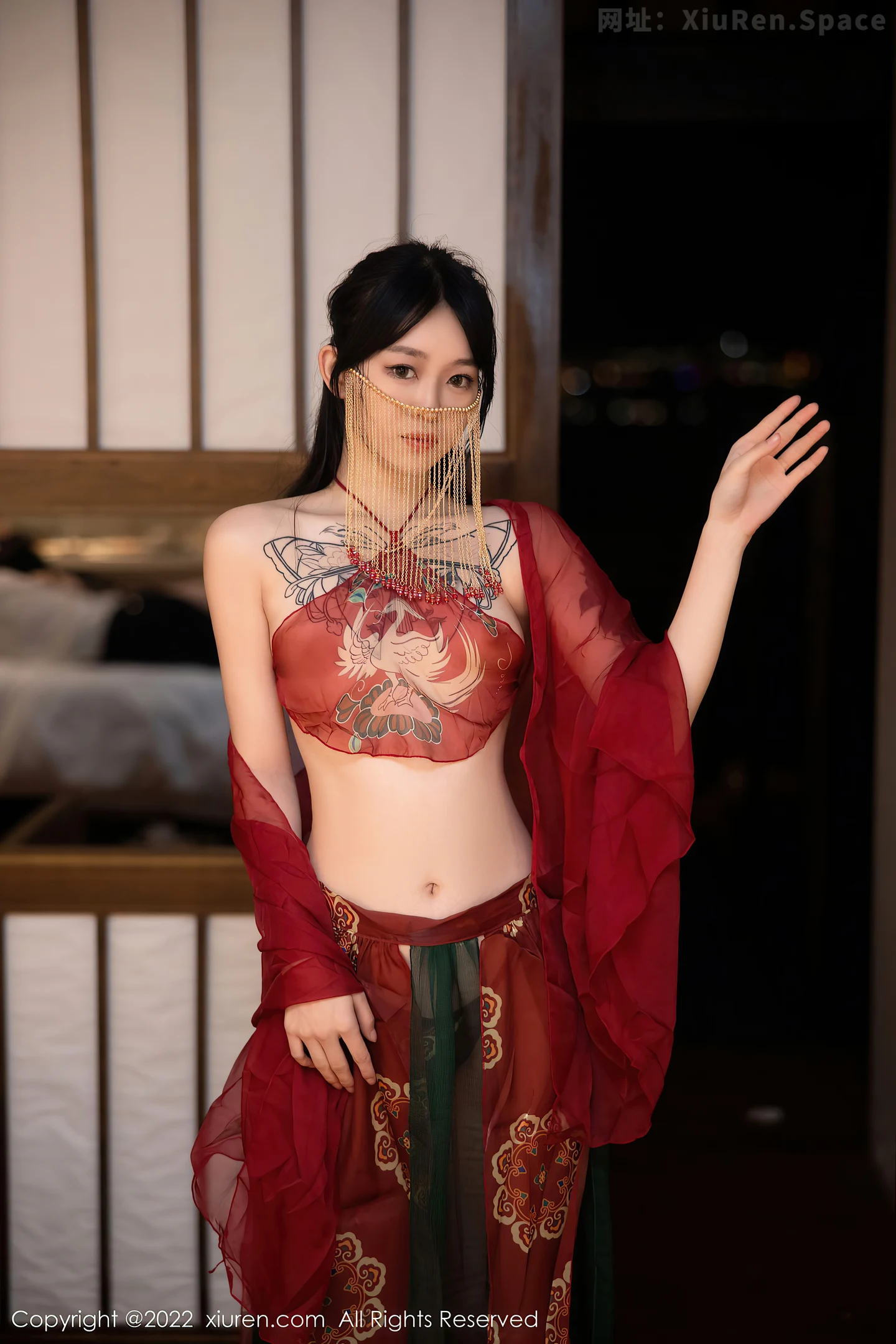 图片[5]-[XiuRen秀人网] VOL.5527 模特奶瓶大理旅拍私房性感红色轻透古装服秀完美身材诱惑写真78P-秀人网官方网站